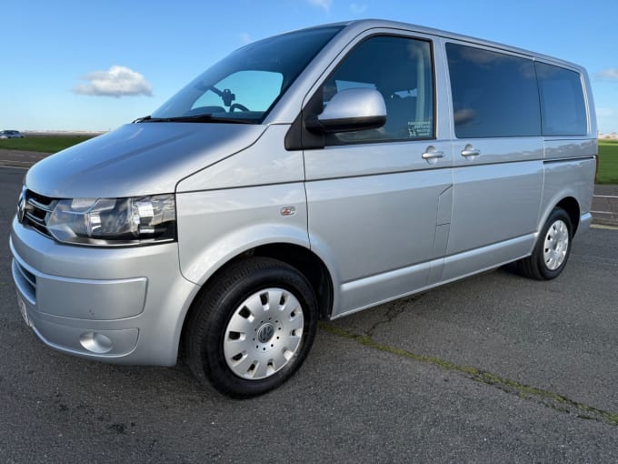 2025 Volkswagen Transporter Shuttle