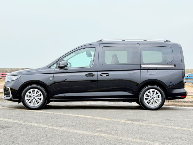 2025 Ford Grand Tourneo Connect