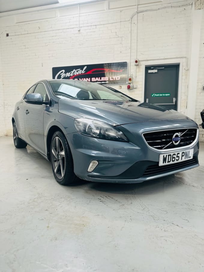 2024 Volvo V40