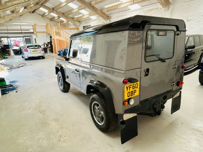 2010 Land Rover Defender 90