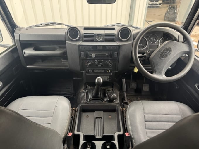 2010 Land Rover Defender 90