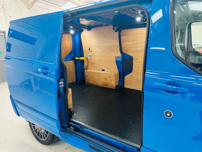 2024 Ford Transit Custom