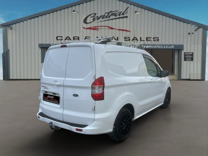 2025 Ford Transit Courier