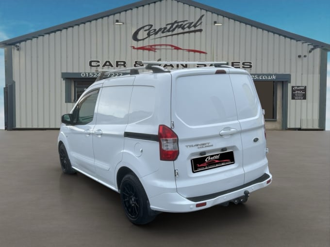 2025 Ford Transit Courier