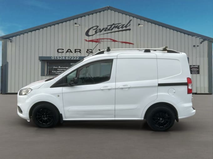 2025 Ford Transit Courier