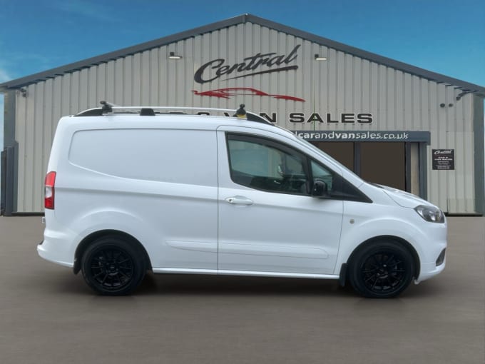 2025 Ford Transit Courier