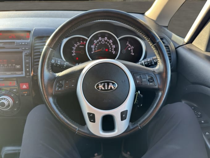 2025 Kia Venga