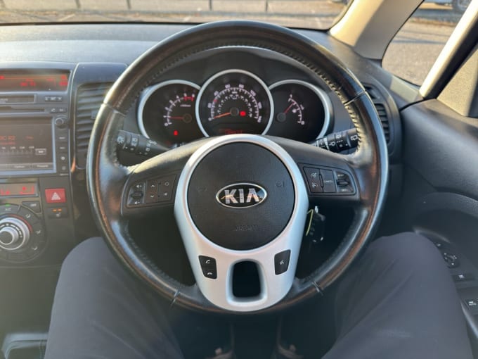 2025 Kia Venga