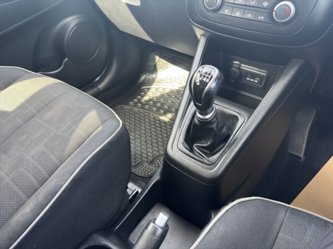 2025 Kia Venga