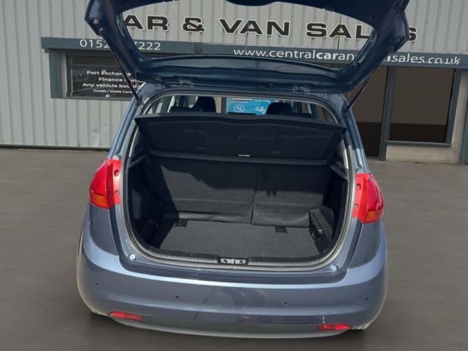 2025 Kia Venga