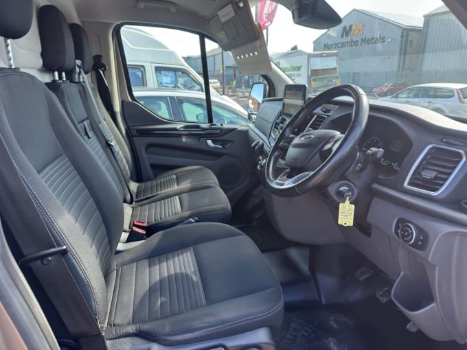 2025 Ford Transit Custom