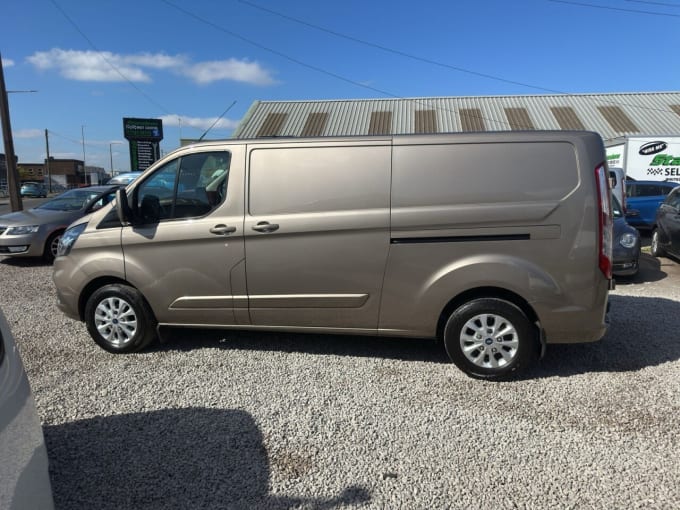 2025 Ford Transit Custom