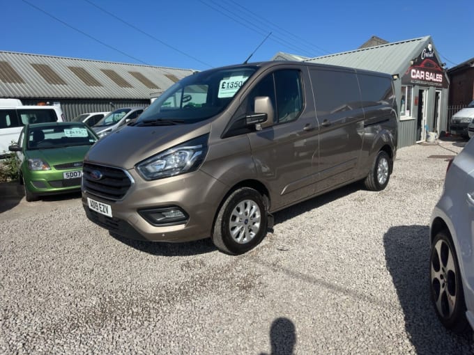 2025 Ford Transit Custom