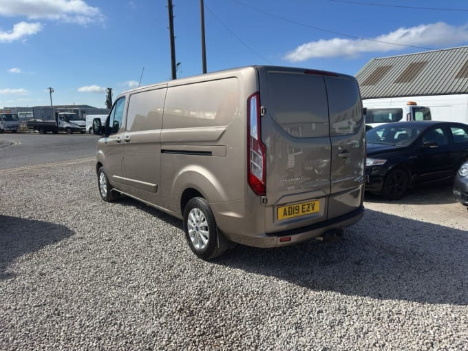 2025 Ford Transit Custom