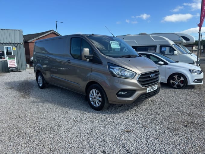 2025 Ford Transit Custom