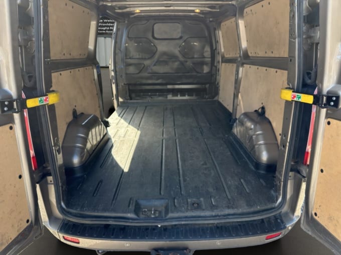 2025 Ford Transit Custom