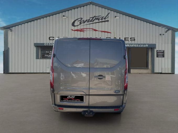 2025 Ford Transit Custom