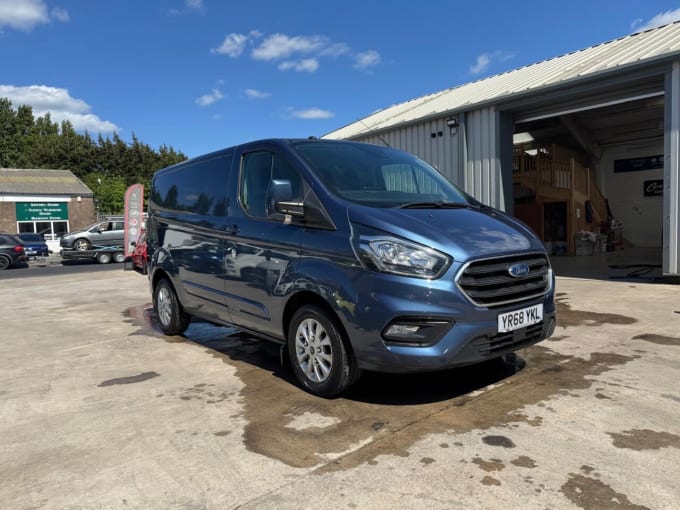 2025 Ford Transit Custom