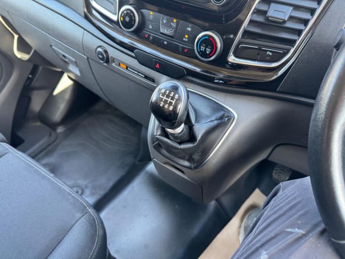2025 Ford Transit Custom