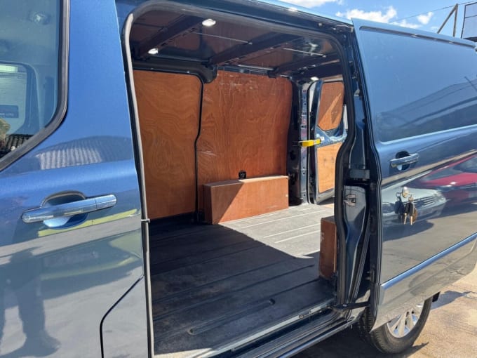2025 Ford Transit Custom