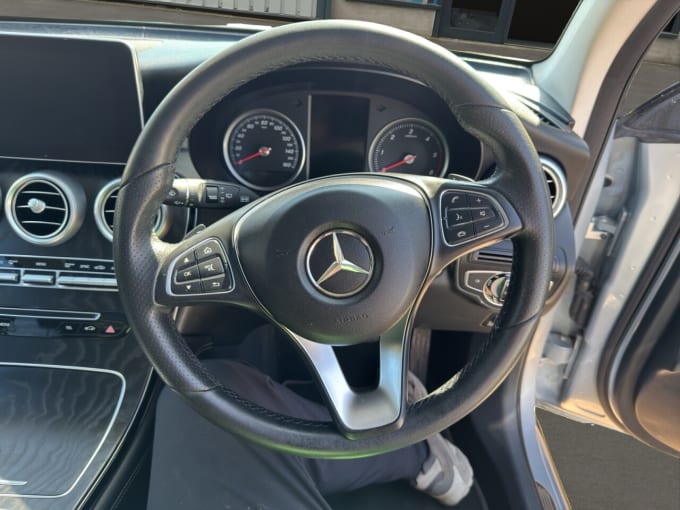 2025 Mercedes-benz Glc