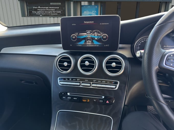 2025 Mercedes-benz Glc