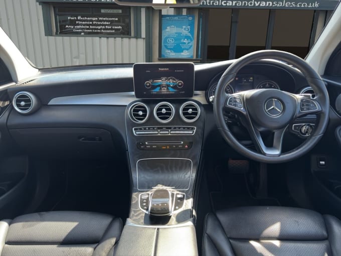 2025 Mercedes-benz Glc
