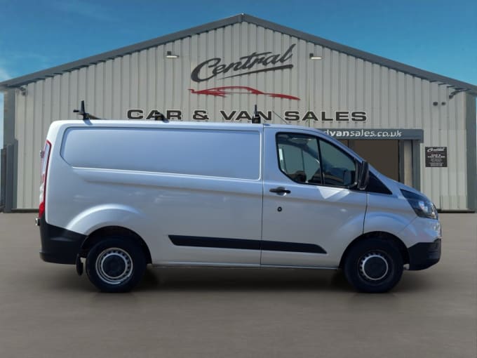 2025 Ford Transit Custom