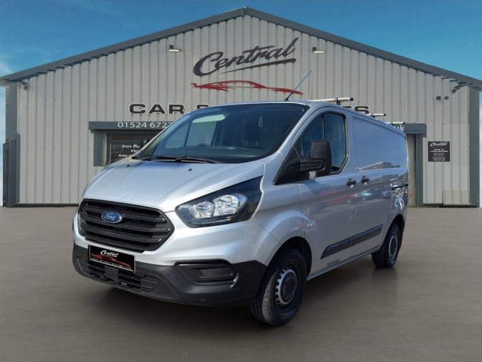 2025 Ford Transit Custom