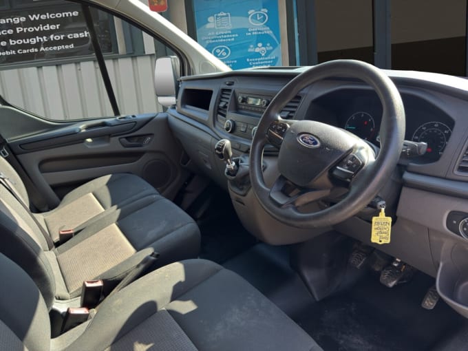 2025 Ford Transit Custom
