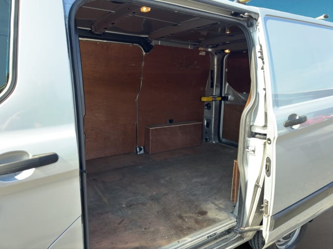 2025 Ford Transit Custom