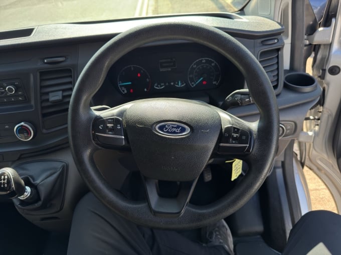 2025 Ford Transit Custom