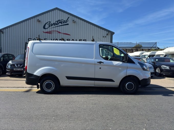 2025 Ford Transit Custom