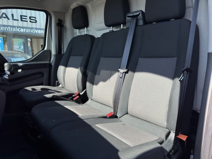 2025 Ford Transit Custom