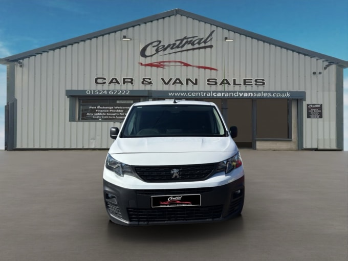 2025 Peugeot Partner