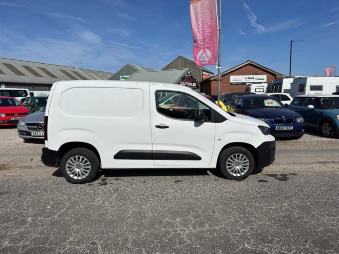 2025 Peugeot Partner