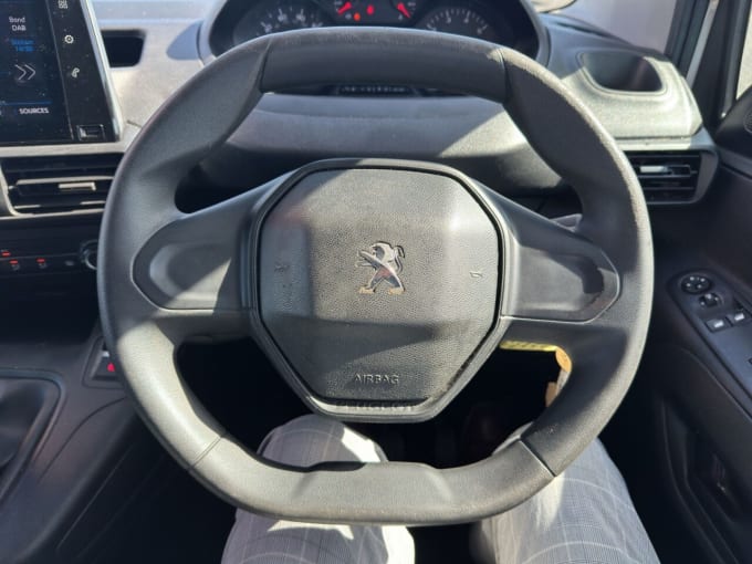 2025 Peugeot Partner
