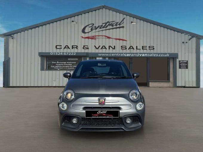 2025 Abarth 595