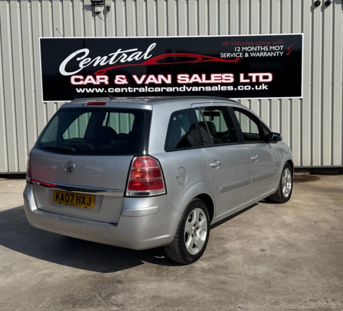 2025 Vauxhall Zafira