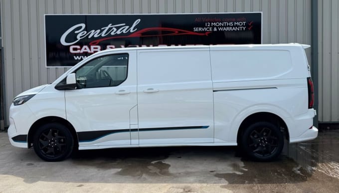 2025 Ford Transit Custom