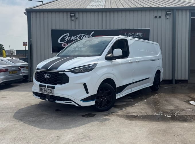 2025 Ford Transit Custom