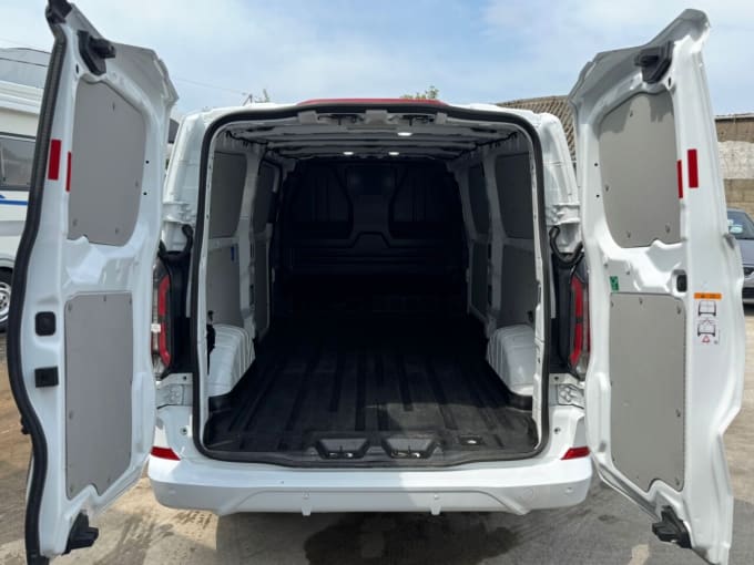 2025 Ford Transit Custom