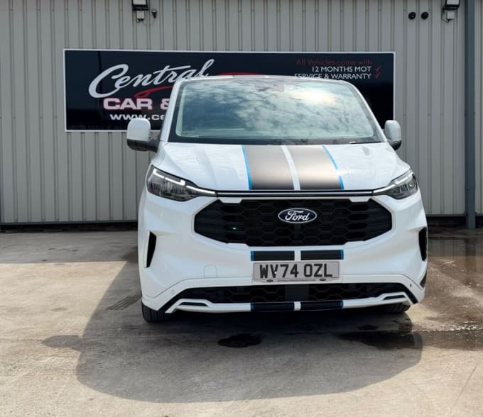 2025 Ford Transit Custom