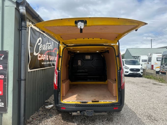 2025 Ford Transit Custom