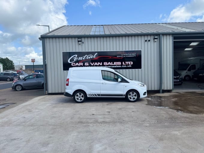 2025 Ford Transit Courier