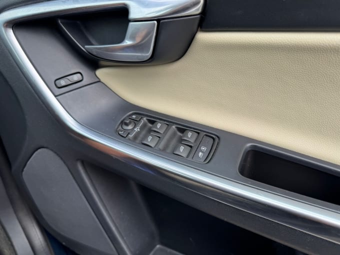 2025 Volvo Xc60