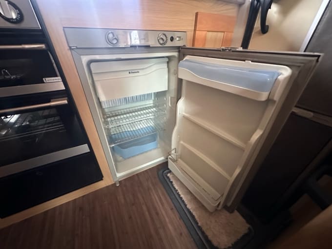 2025 Elddis Autoquest 130