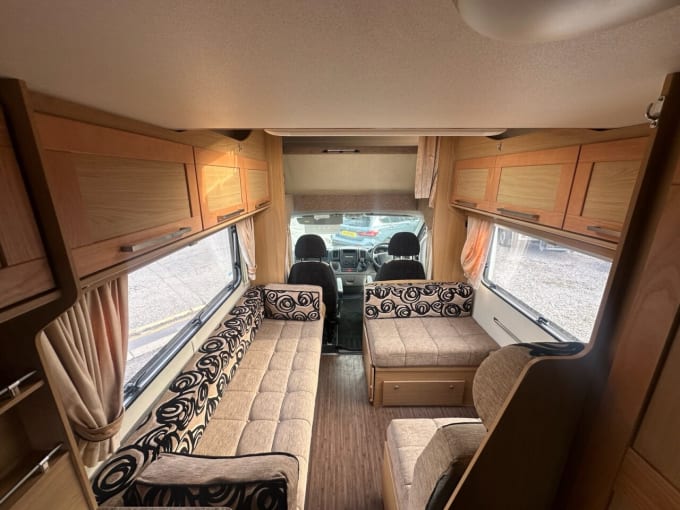 2025 Elddis Autoquest 130