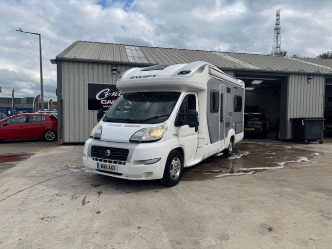 2025 Swift Voyager 680 Fb