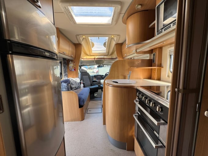 2025 Swift Voyager 680 Fb